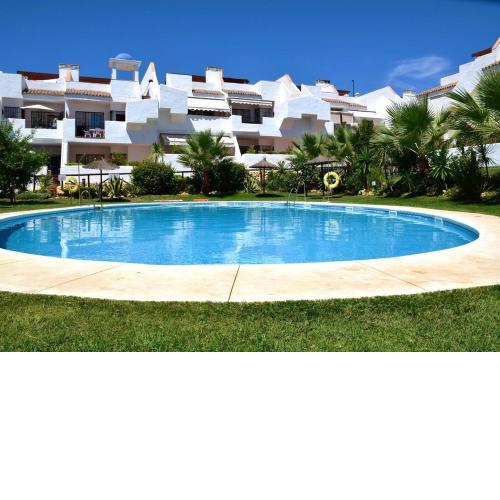 Relax, playa, golf...!! Ático de lujo, 130 m2, WIFI, urbanización privada...
