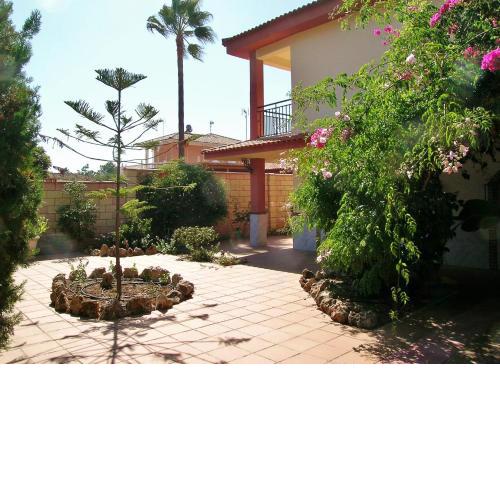 RELAX, PLAYA, NATURALEZA…!!. VILLA INDEPENDIENTE CON JARDÍN...