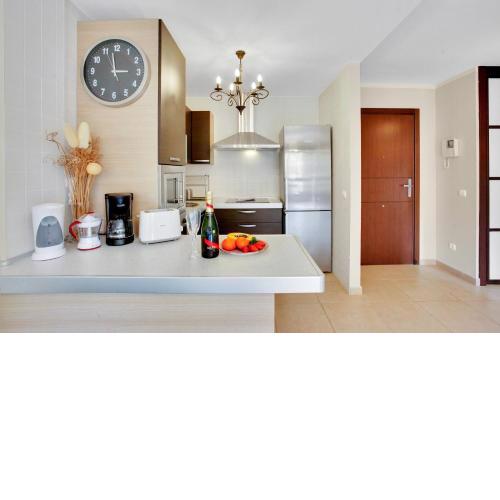 RELAXING HOLIDAYS, Garage, Pool, Fiber, Padel Court