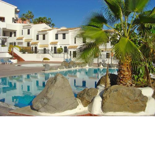 Remarkable 2-Bed House in Chayofa with Pool
