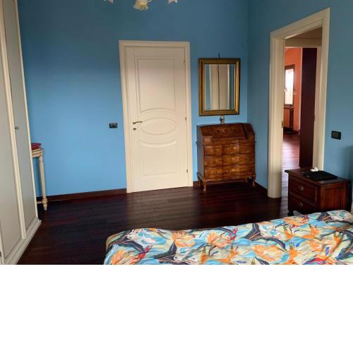 Remarkable 6-Bed Villa in Cerrione with land