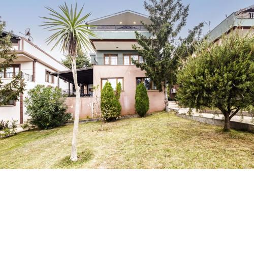 Remarkable Villa Close to Beach with Pool in Sile