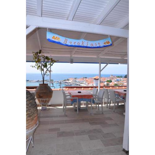 Remezzo Hotel & Studios