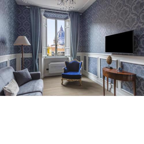 Renaissance Luxury Experience