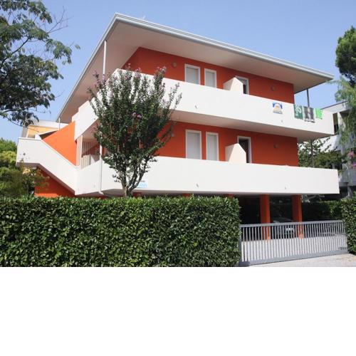 Renewed three room apartment close to the beach - By Beahost Rentals