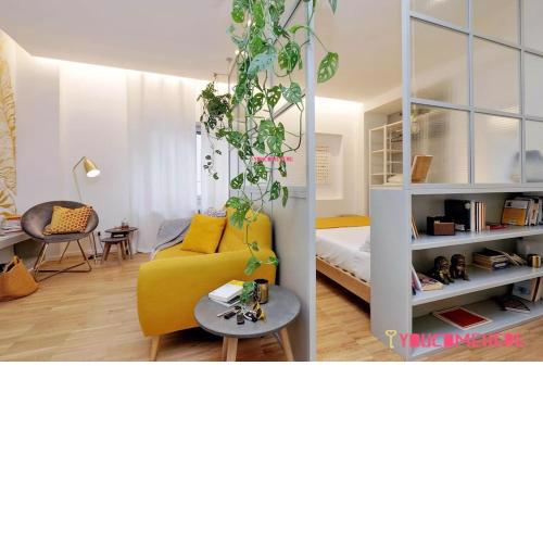 RENOVATED AND DESIGN FLAT CLOSE TO THE CENTER