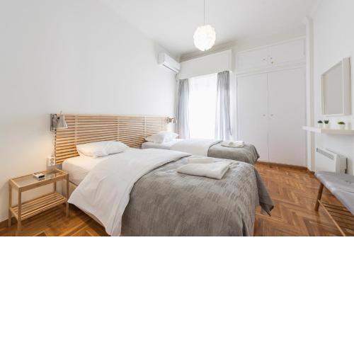 Renovated apt for 6 close to Metro
