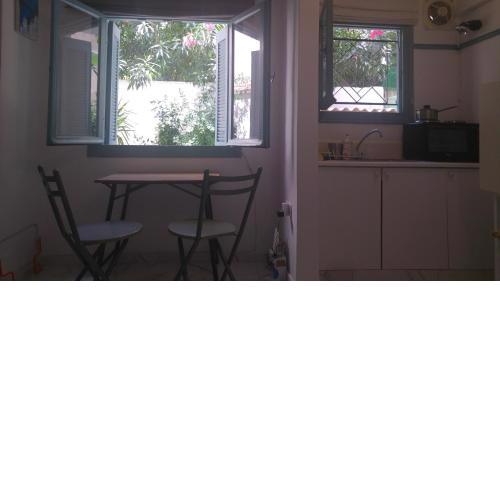 Renovated Studio with garden in heart of Athens