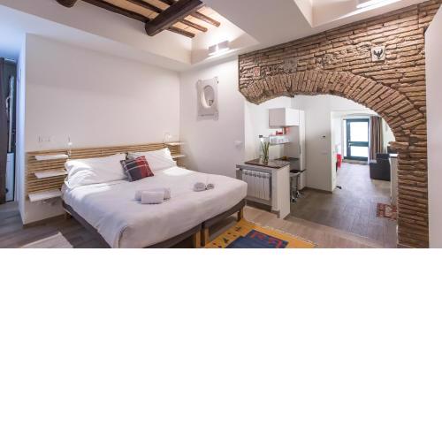 Rental in Rome Trastevere White