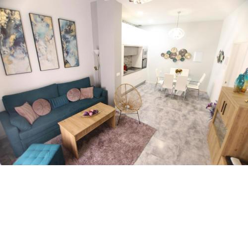 RentalSevilla Apartamento de 3 dormitorios en Triana