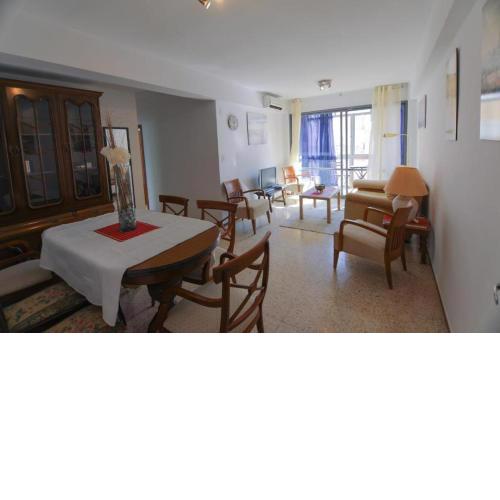 RentalSevilla bright apartment in la Macarena