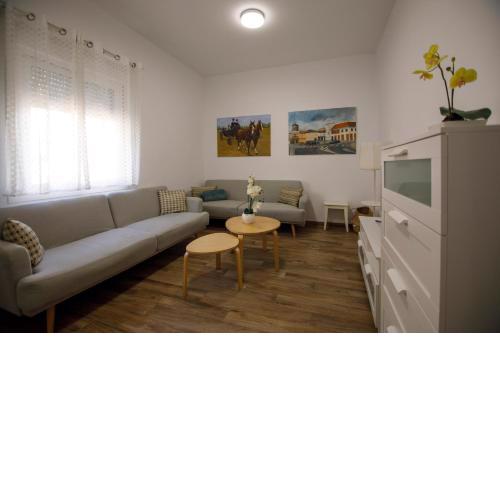 RentalSevilla Luminoso apartamento por Casa Pilatos