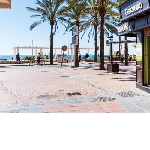 Rentandhomes fuengirola beach apartment