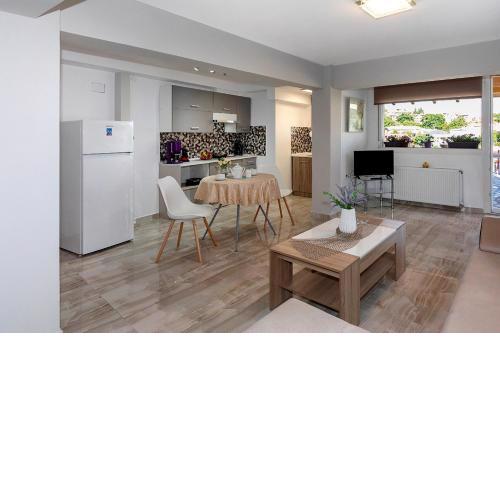 Rentinis Apartments