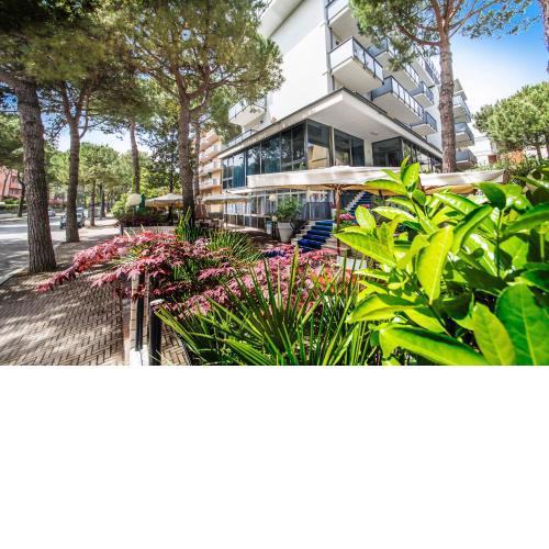 Renzo Hotel