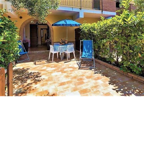 Residence Blue Pearl