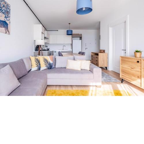 Residence Flat Close to Viaport Asia Shopping Mall