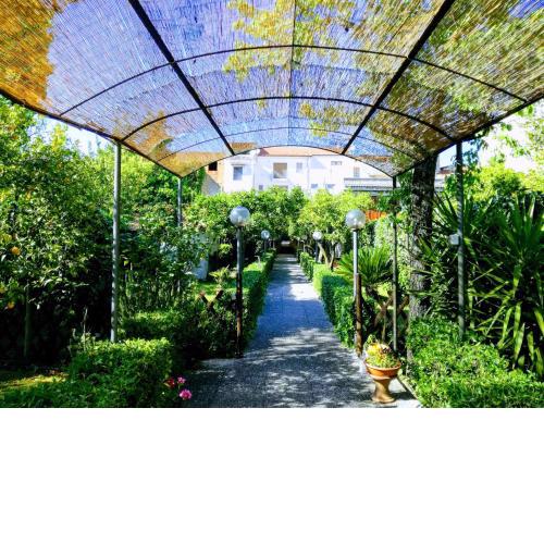 Residenza Caserta Sud - Appartamento con giardino