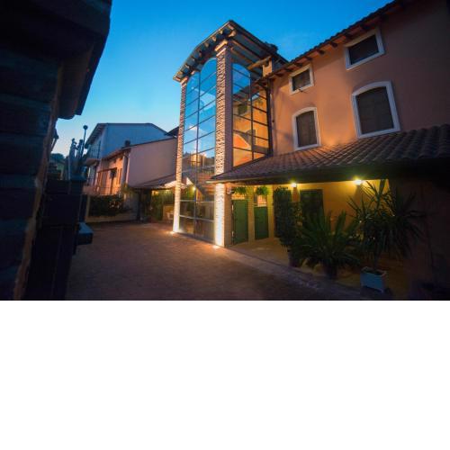 Residenze L'Uncinaia Holiday House