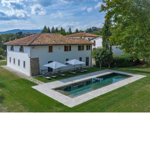 Restful Holiday Home in Reggello with Swimming Pool
