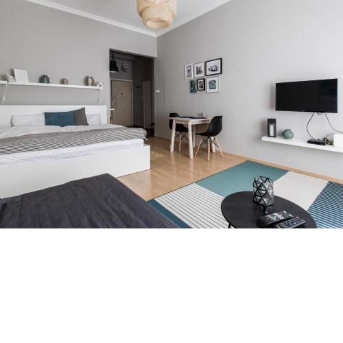 Revay 2 Apartment