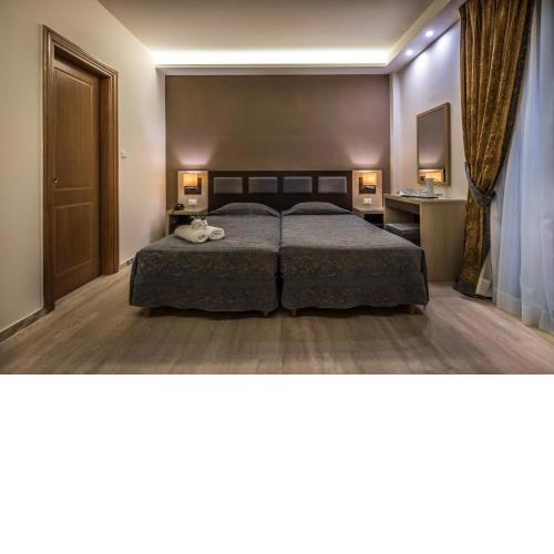 Rex Hotel