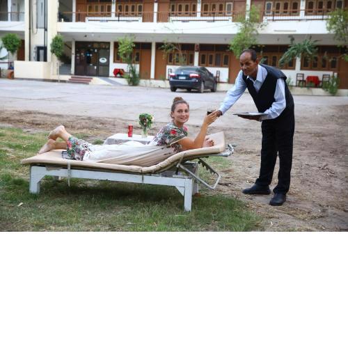 Rezeiky Hotel & Camp