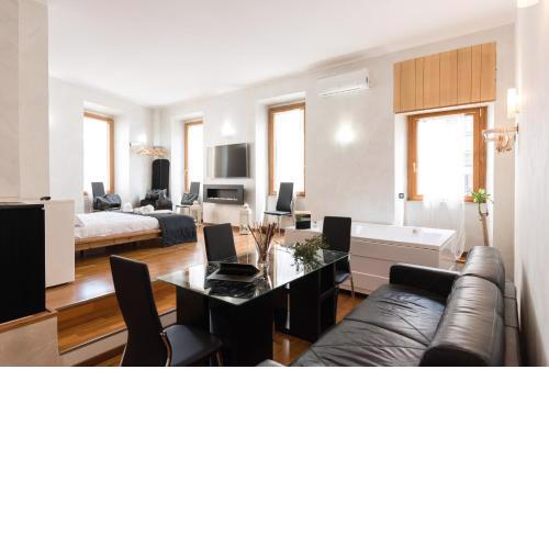 RHome Plaza Collection