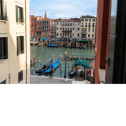 Rialto Deluxe Grand Canal View R&R