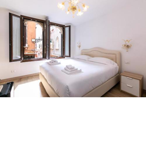 Rialto Suite 707
