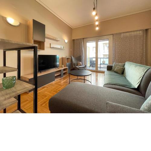 Riankour Central 90sqm apt in Panormou