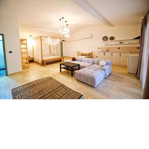 RİDE AND STAY HOTEL