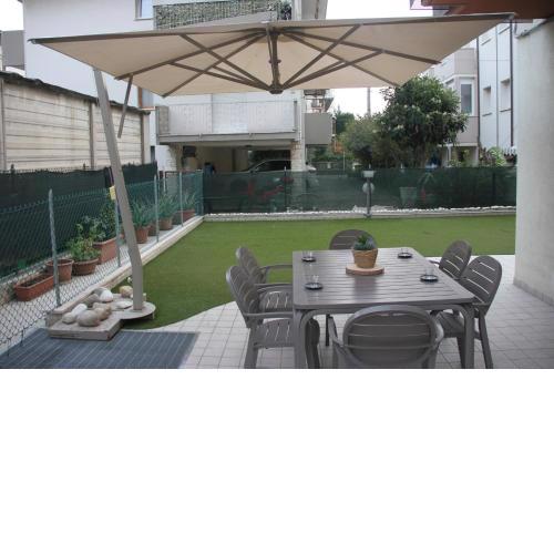 [Rimini - 200mt dal mare] Moderno appartamento con ampio giardino