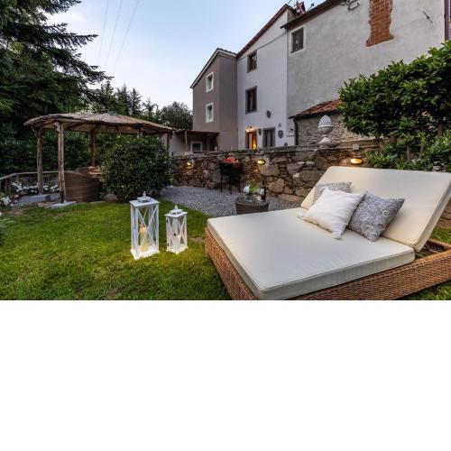 Rio delle Fate, a Fairytale Home along the Stream in Vorno, Lucca