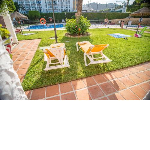 Río Marinas apartment pool and beach by Centrall alquileres turísticos