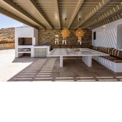 Rising Moon villa with pool, near the beach