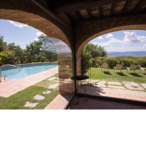 Ritzy Villa on a Wine Estate in Arezzo with Pool