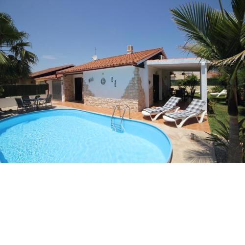 Riumar 'Iris', 500m to beach, private pool, On-Site-Service, dog beach