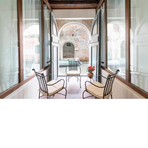 Riva Palace Apartments