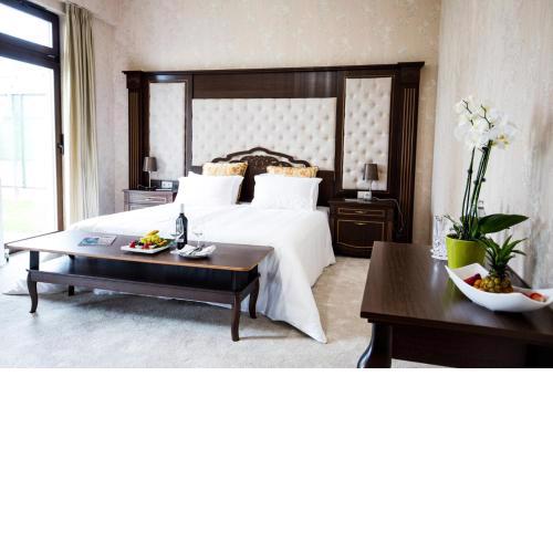 River Lodge