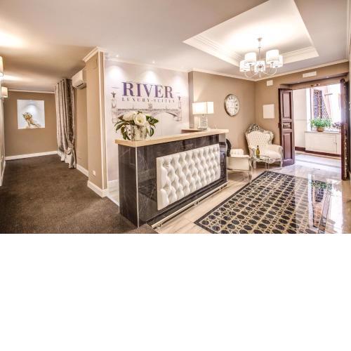 River Luxury Suites