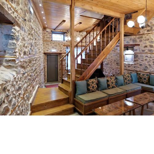 RiverBed Traditional Guest House