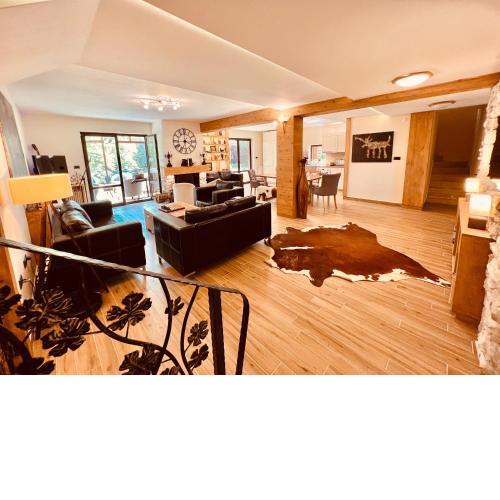 Riverside 4 Bedroom Beach Villa, luxury living rooms, sauna