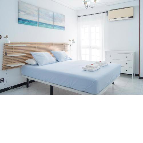 Riverside Apartment in Triana