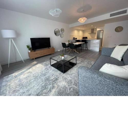 Riverside Benahavis Two Bedroom Holiday Apartment
