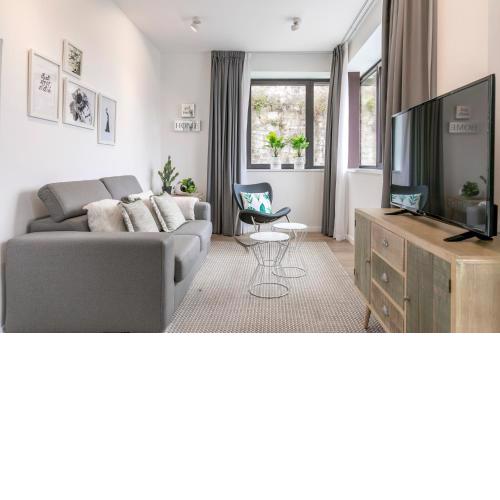 Riverside by Forever Rentals