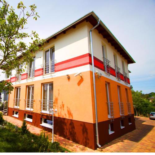 Riviéra Apartmanház
