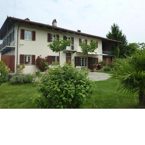 Riviera delle Langhe Wine Country House