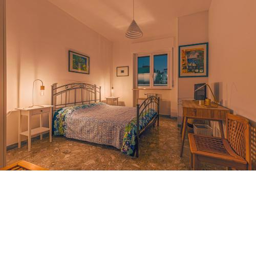 RobertONE Guest House