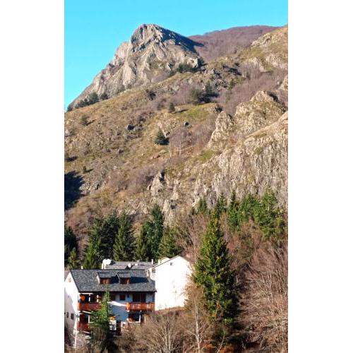 Rocca d'Aveto 20 mt dalla seggiovia e vista montagne con WIFI internet